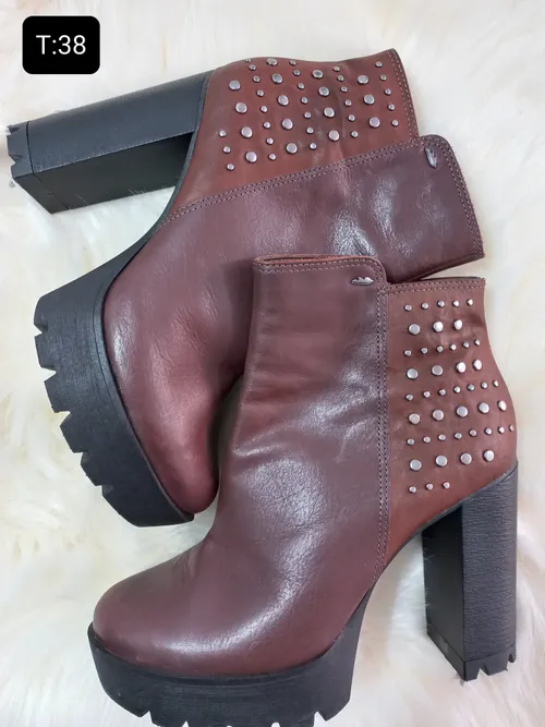 Bota Feminina 38 - B120