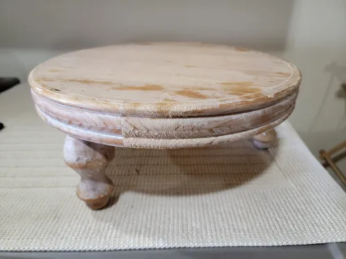 Cake stand - light wood