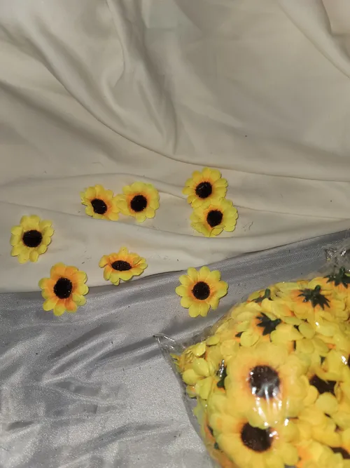Mini sunflower tops 