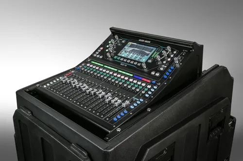 Rack Allen & Heath SQ-5 Digital Mixer with 6 mics