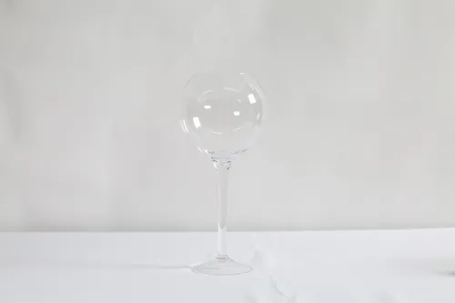 Round transparent candle jar on base