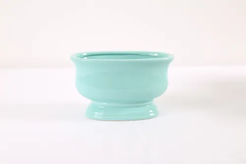 Blue list pottery vase