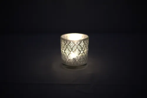 Silver patterned candle jar with lights