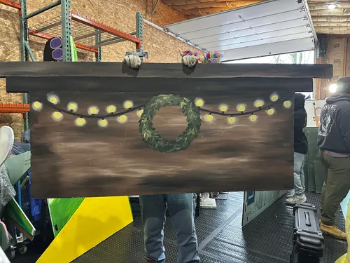 Mantle/ Christmas Shop