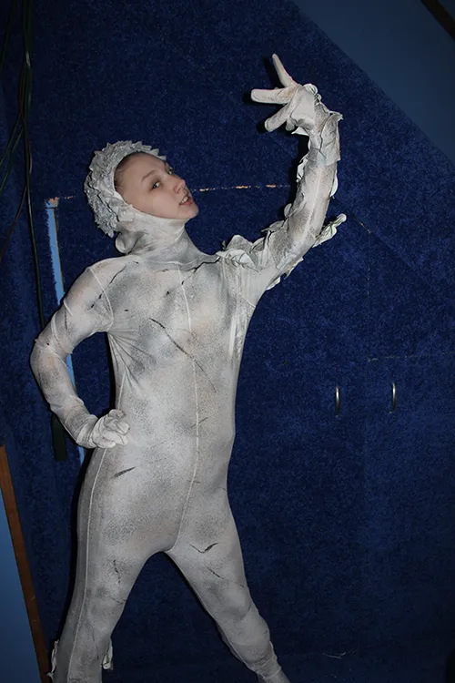 Statue w/ Brillo - MA