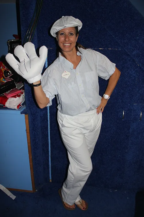 Disney World Employee - SA