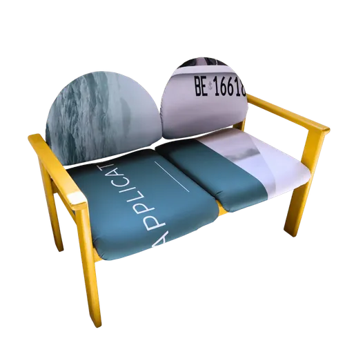 Canapé upcyclé en bâche