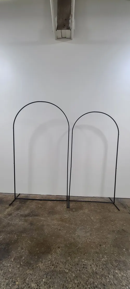 Black Metal Curve Duo Backdrop