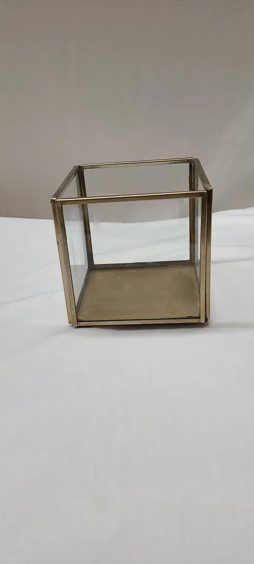 Small Gold Frame Square Hurricane