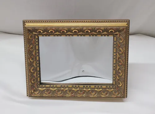 Medium Gold & Brown Frame 7