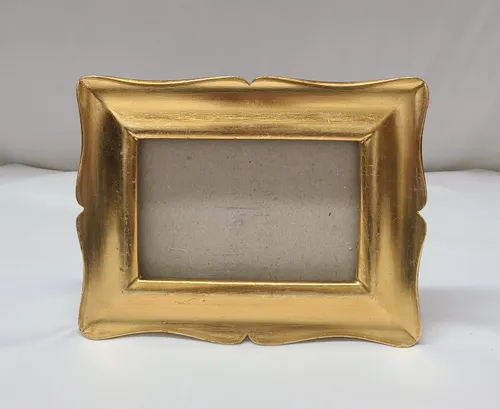 Curved Edged Gold Frame 4