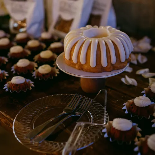Wooden Ceramic Dessert Stand
