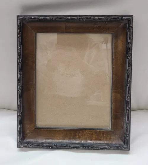 Black & Brown Frame 8