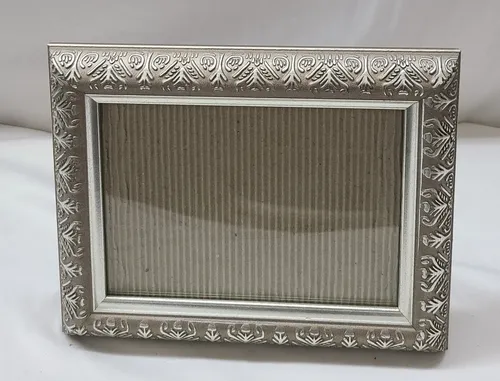 Silver & Gray Feather Frame 7
