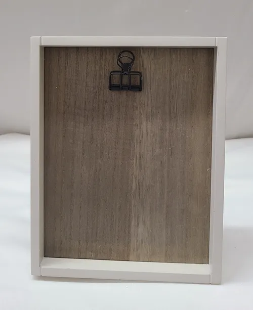 White Clip Frame 7