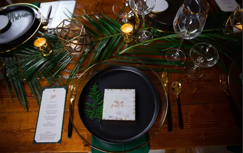 Modern Black Plate Collection