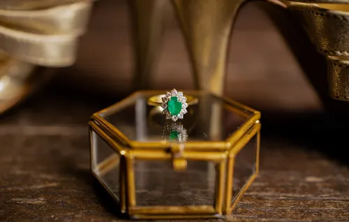 Assorted Gold & Glass Hexagon Containers