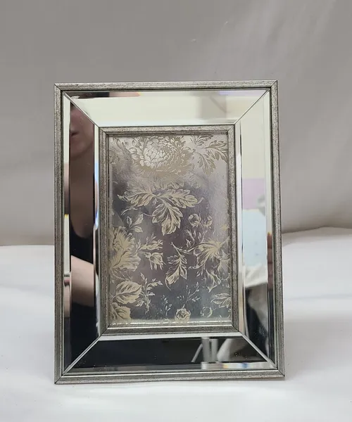 Mirror Frame 4