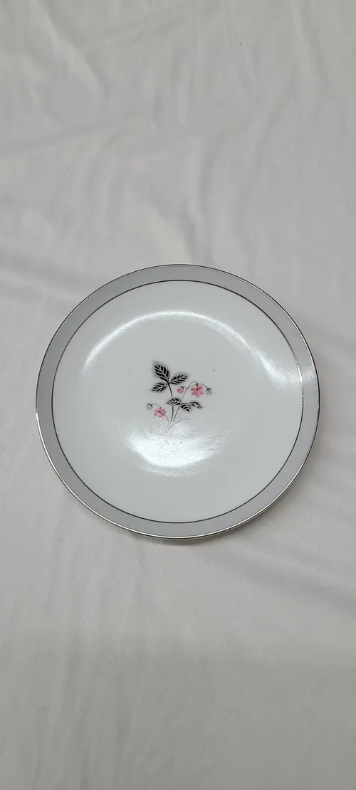 Gray Rim Floral Collection