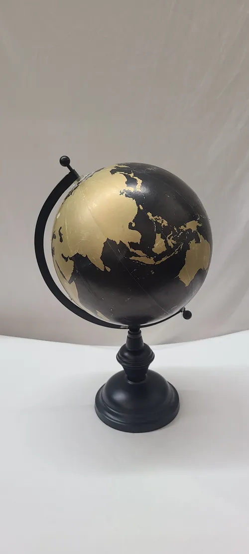 Black & Gold Globe