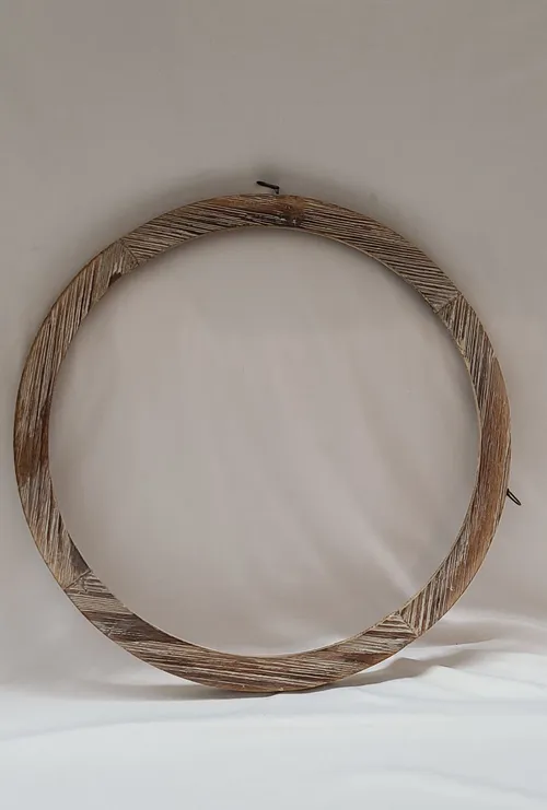 White Washed Circle Frame without Glass