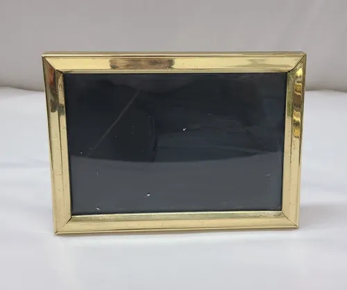 Shiny Angle Gold Frame 7