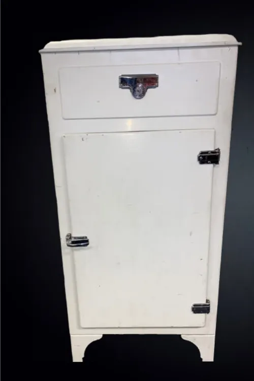 Refrigerator Westinghouse Vintage 1930's