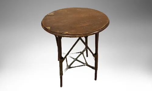 Table Round Worn