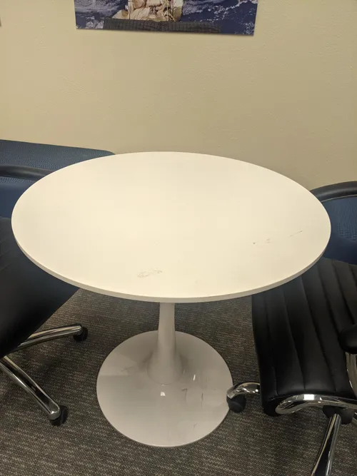 round white table 
