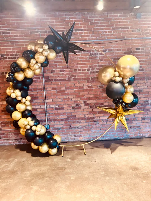 Circle Arch w/ Balloons