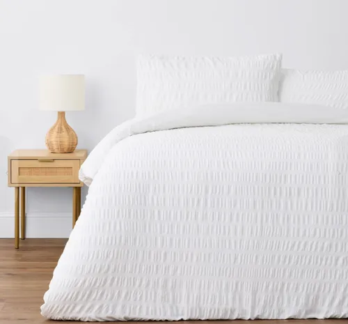 KB White Seersucker Quilt Set