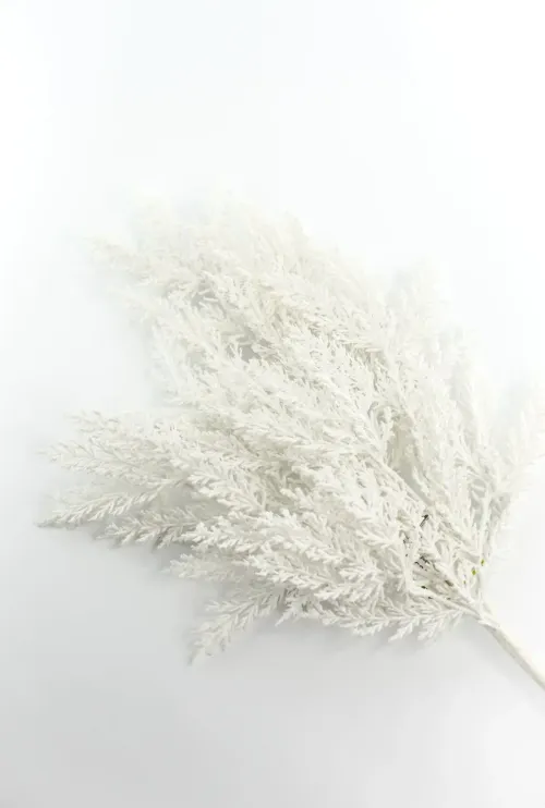 Flocked Cedar Spray Pampas Grass