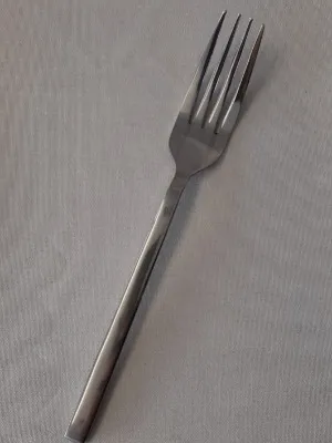 Dinner Fork Hawthorne (must be returned rinsed)
