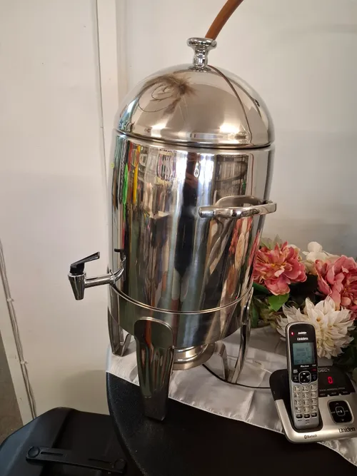 10Ltr Hot Water Urn - No Power Needed