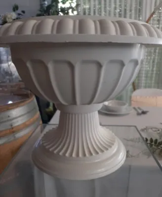Urn PVC