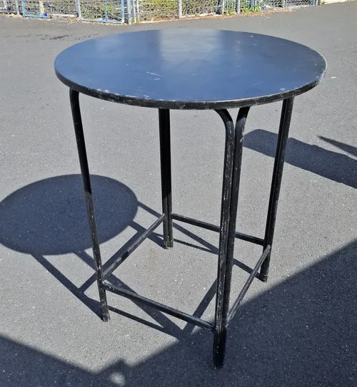 Bar Leaner Round Large - 1050mm x 840mm