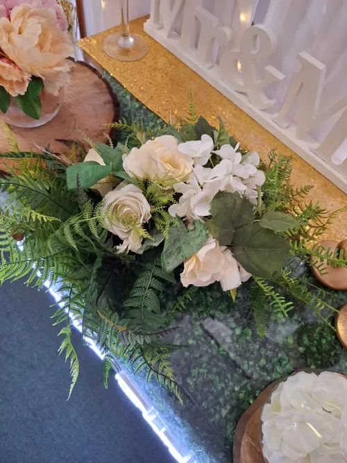 Flowers & Fern Centrepiece