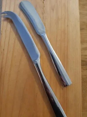 Cheese Knife 22cm (must be returned rinsed)