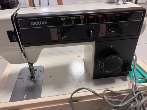 מכונת תפירה BROTHER VX