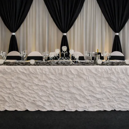 Head Table Dressing For 6 People