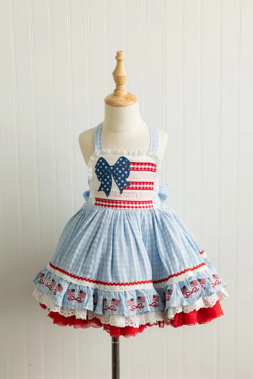 Two Rooster's Star Spangled Sweetheart