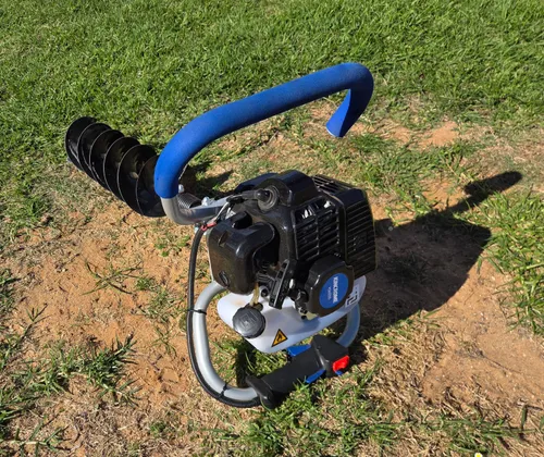 Post hole digger
