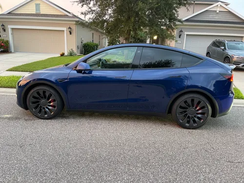 Tesla Model Y Performance 