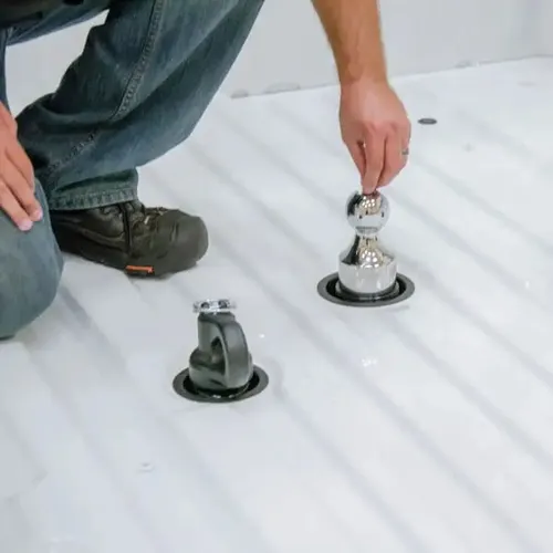 Gooseneck ball and pucks