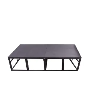 Tarima plataforma baja con faldón para exposición