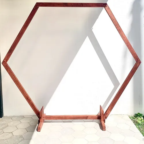 Arco hexagonal madera