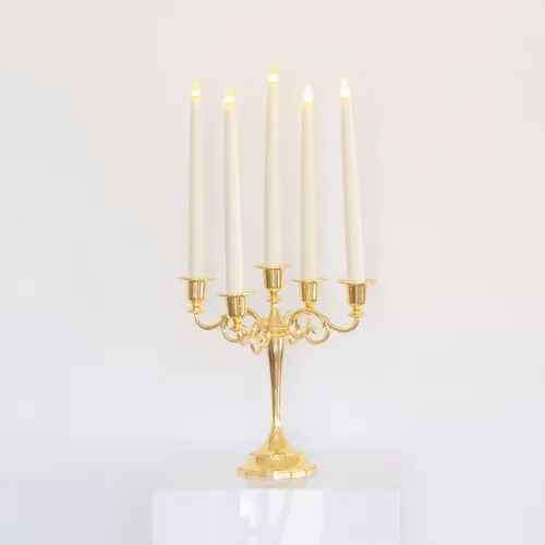 Candelabro Dorado con velas LED