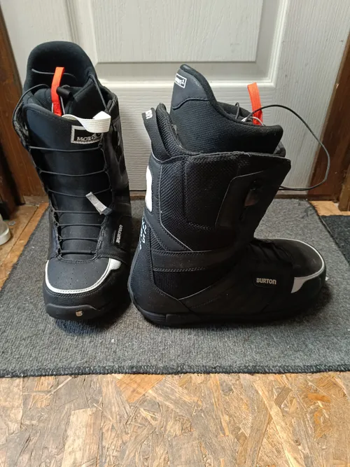 Snowboard bakancs (2462) 285 Burton