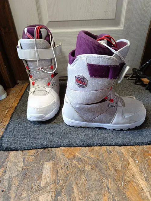 Snowboard bakancs (2369) 260 Wedze