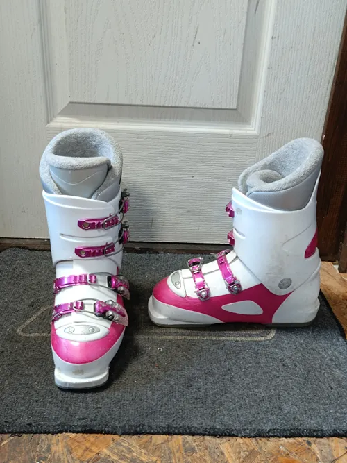 Síbakancs (2294) 23.0 / 36,5 274mm Rossignol rózsaszín